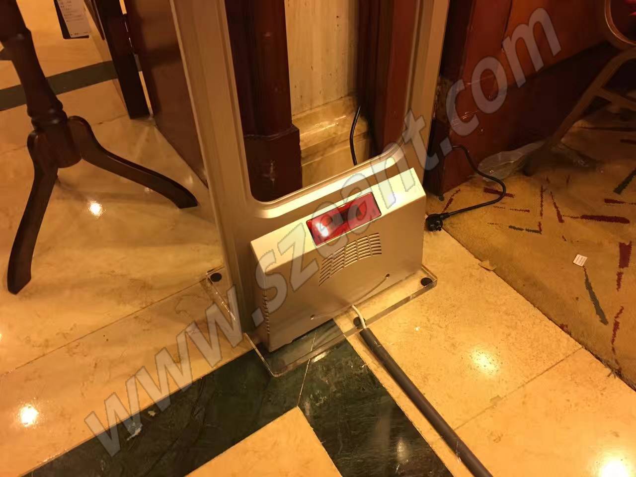 圣庭苑賣場(chǎng)安裝金色聲磁服裝防盜器圖